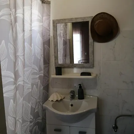 Waterway View Apartment *